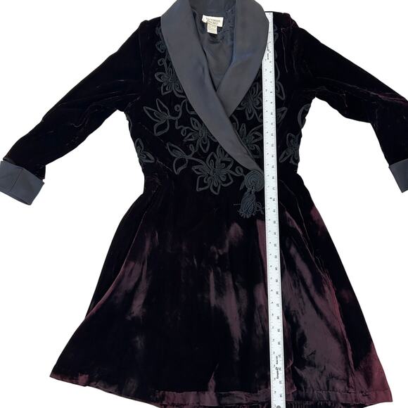 Vintage Victoria's Secret Gold Label Velvet Robe Wrap Sz. Medium with Flaws - Picture 9 of 15